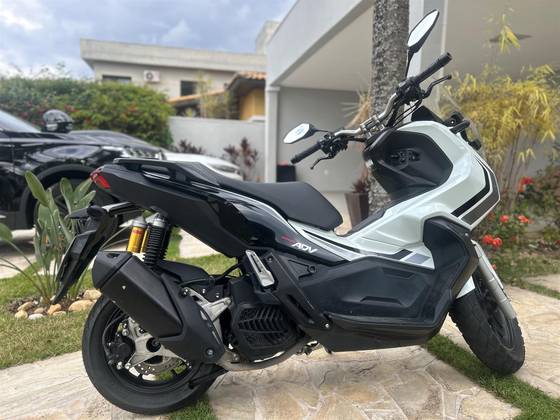 HONDA ADV 